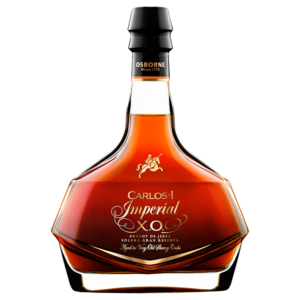 Elaborado de forma artesanal dirigido a aquellos que saben disfrutan de algo diferente, exclusivo y delicioso. Sublime, complejo y suave, Carlos I Imperial es un Brandy de prestigio internacional.