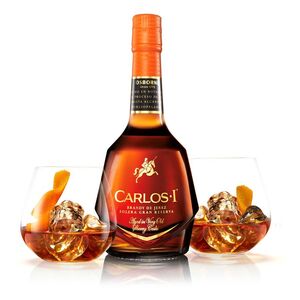 <p>Carlos I is a brandy full of nuances and complexity. Ideal for those unique, extraordinary moments when time stands still. Savour it in all its splendour in a glass specially designed to enjoy the aroma and elegant flavours of Carlos I Brandy de Jerez Solera Gran Reserva.<br />
<br />
Limited edition with two free glasses.<br />
&nbsp;</p>